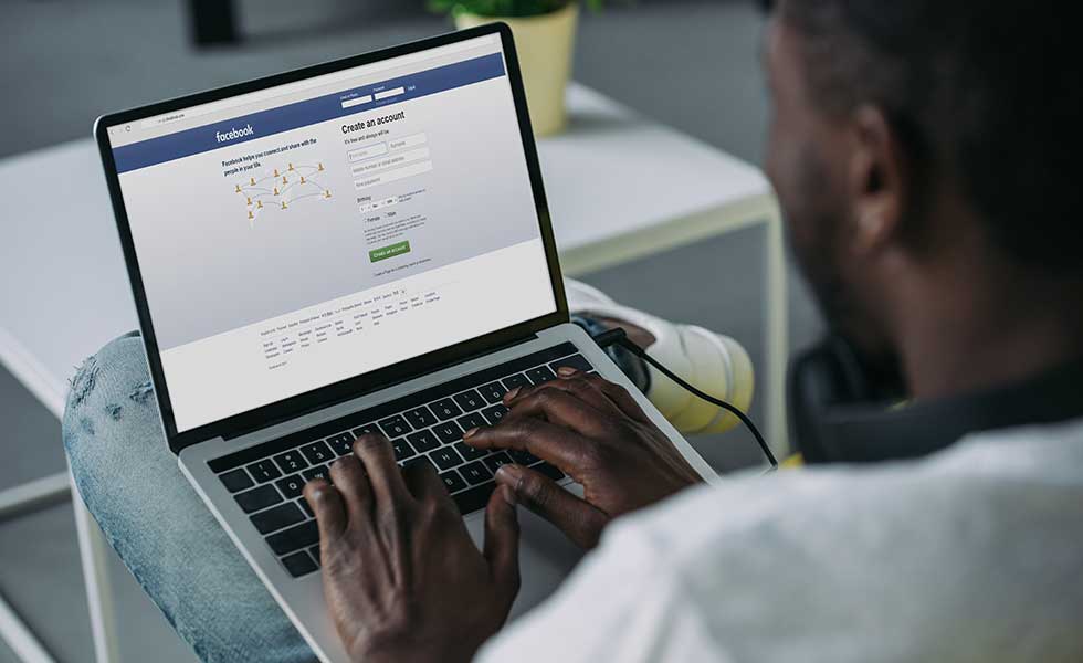 How a freelancer can find more work using Facebook groups