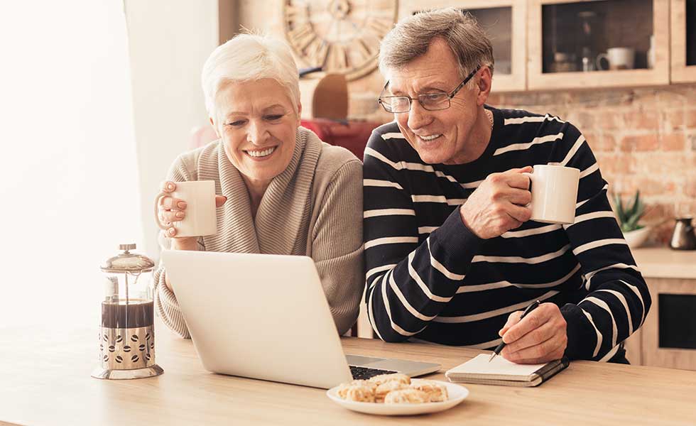 Retirees improve their income with these top-paying freelancing jobs